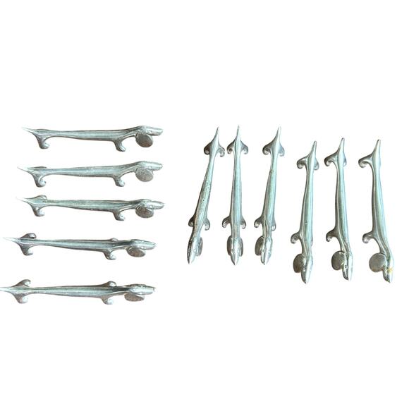 Vintage Dachshund Knife Rests in Patinated Silver Metal 1970s Set of 10 - Picture 2 of 7
